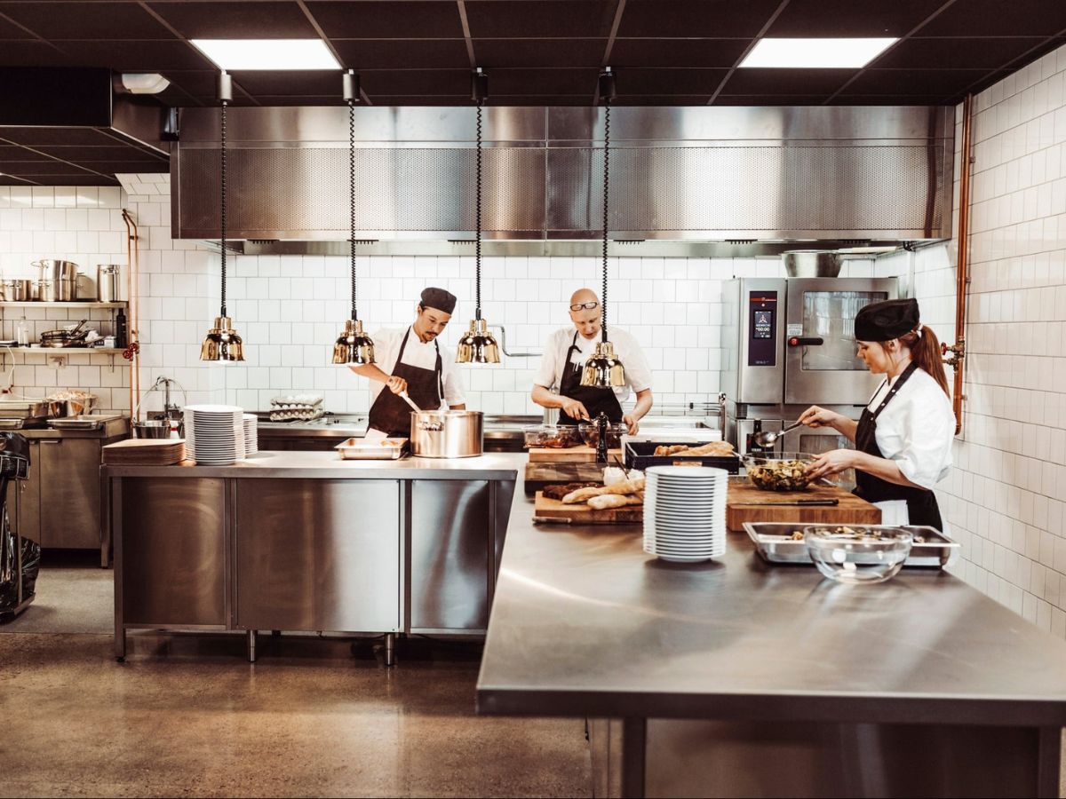 How Machine Performance Impacts Overall Productivity?