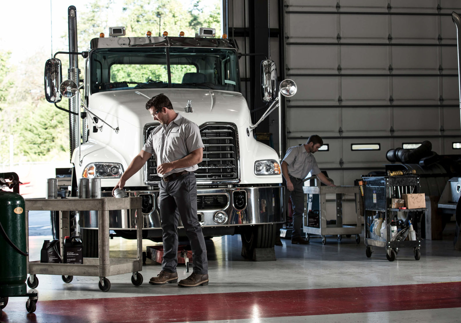 Expert Semi Truck and Trailer Repair Services in Dallas
